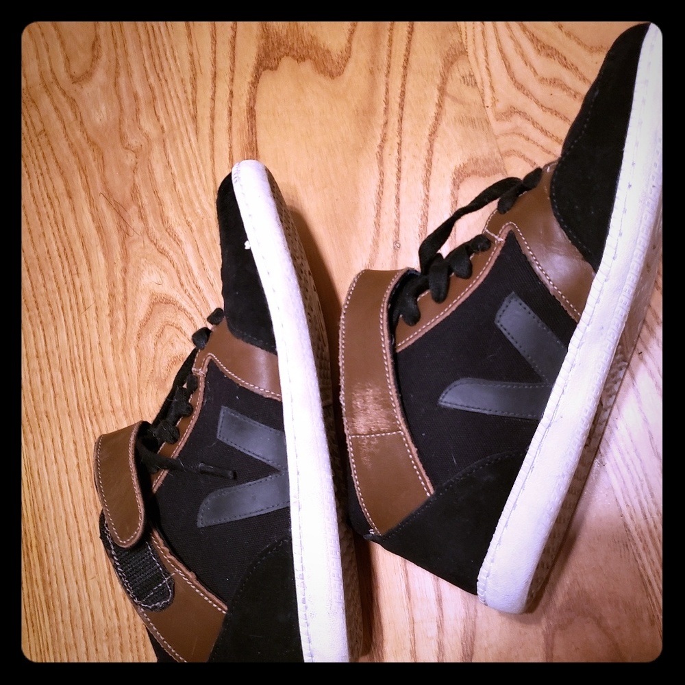 Veja Sneakers Size 7
